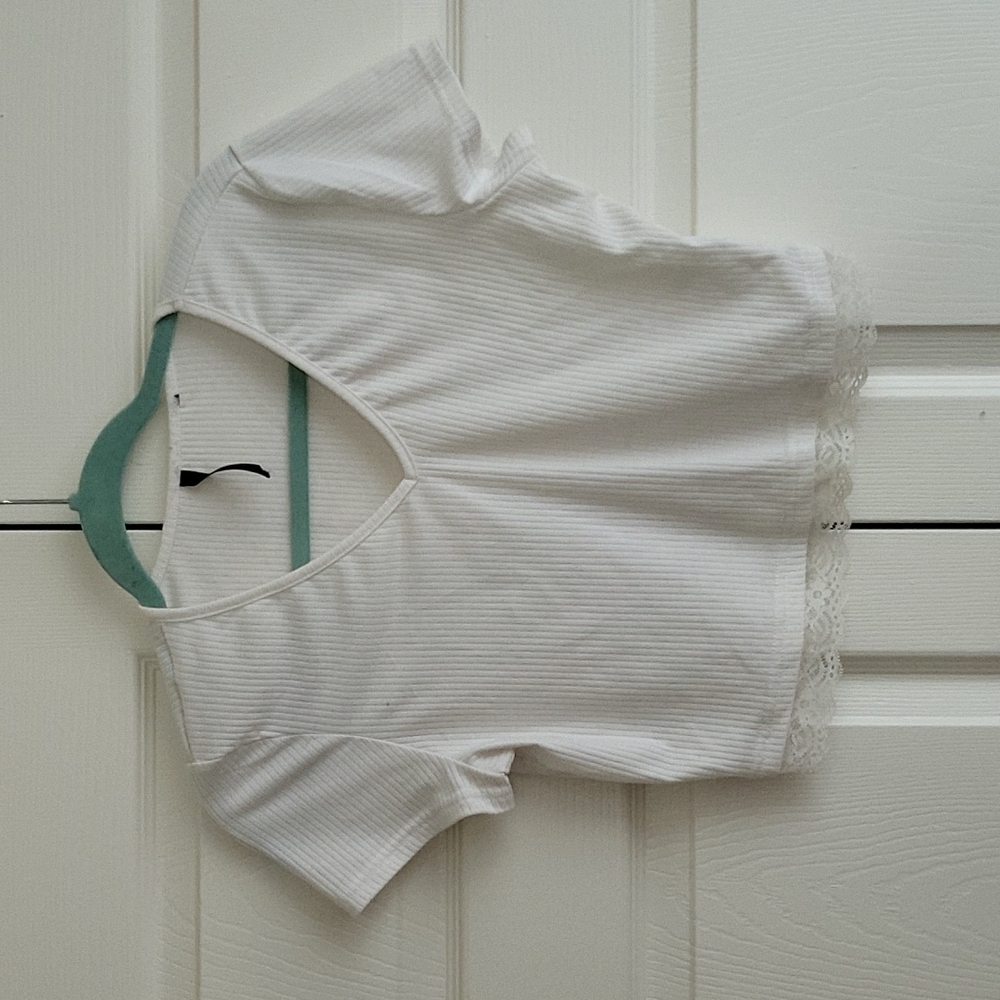 White Crop Top Shirt | Size L